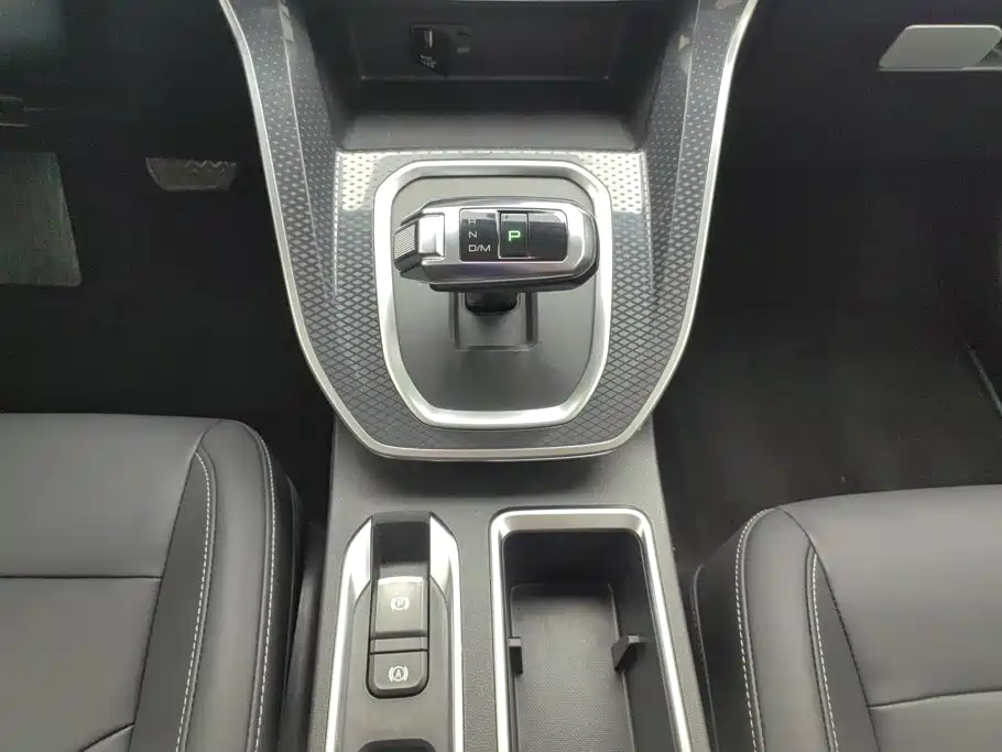 Haval M6 — миниатюра 16
