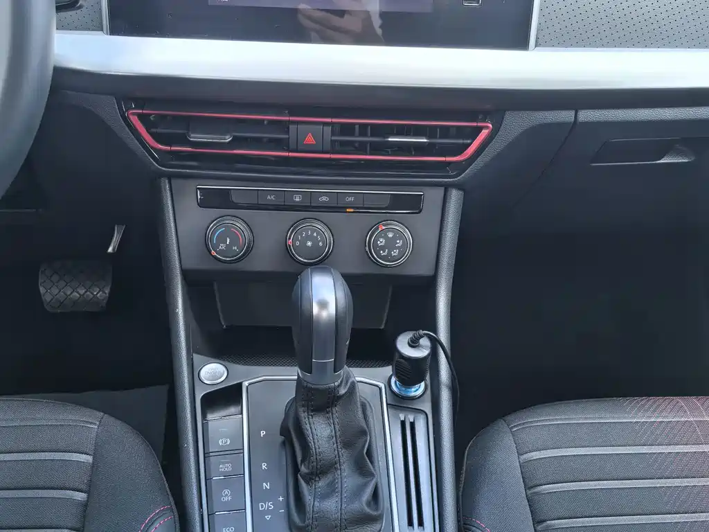 Volkswagen Lavida — миниатюра 11