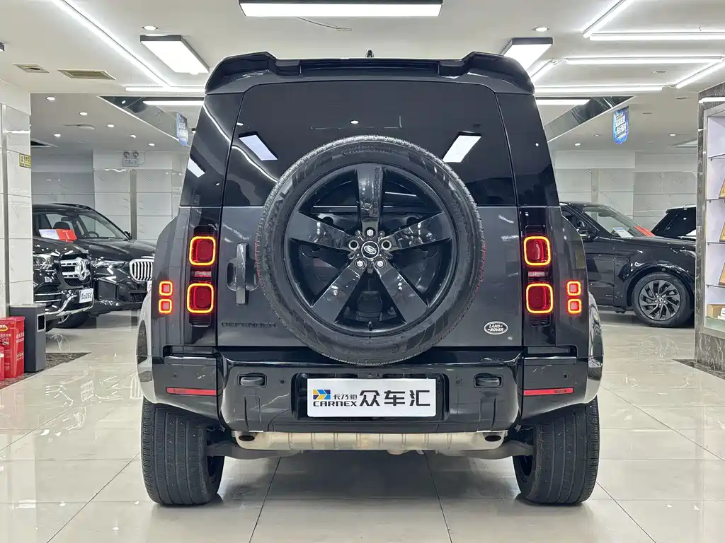 Land Rover Defender — миниатюра 5