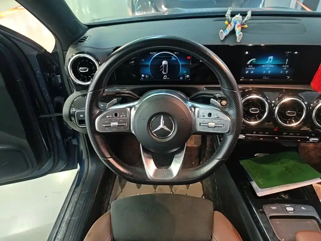Mercedes-Benz A-Class — миниатюра 11