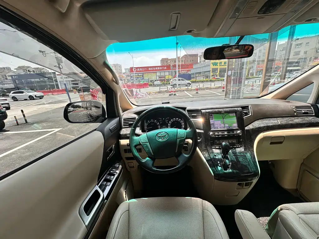 Toyota Alphard 2011 3.5L Luxury