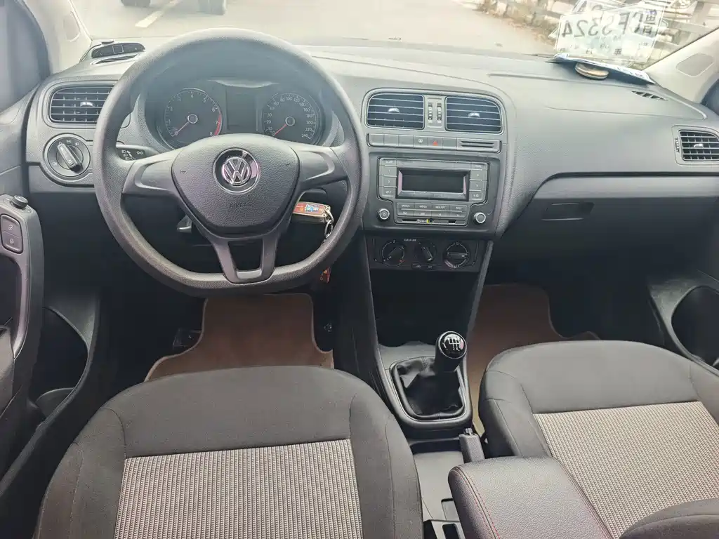Volkswagen Polo — миниатюра 7