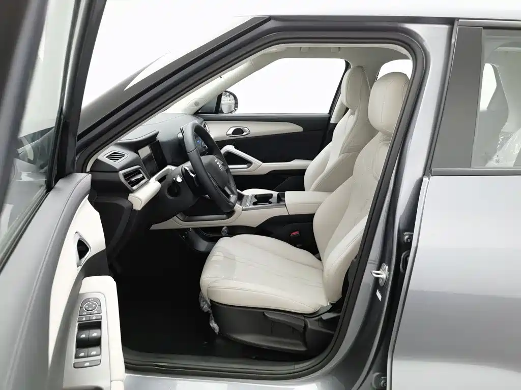 BYD Yuan UP — миниатюра 10