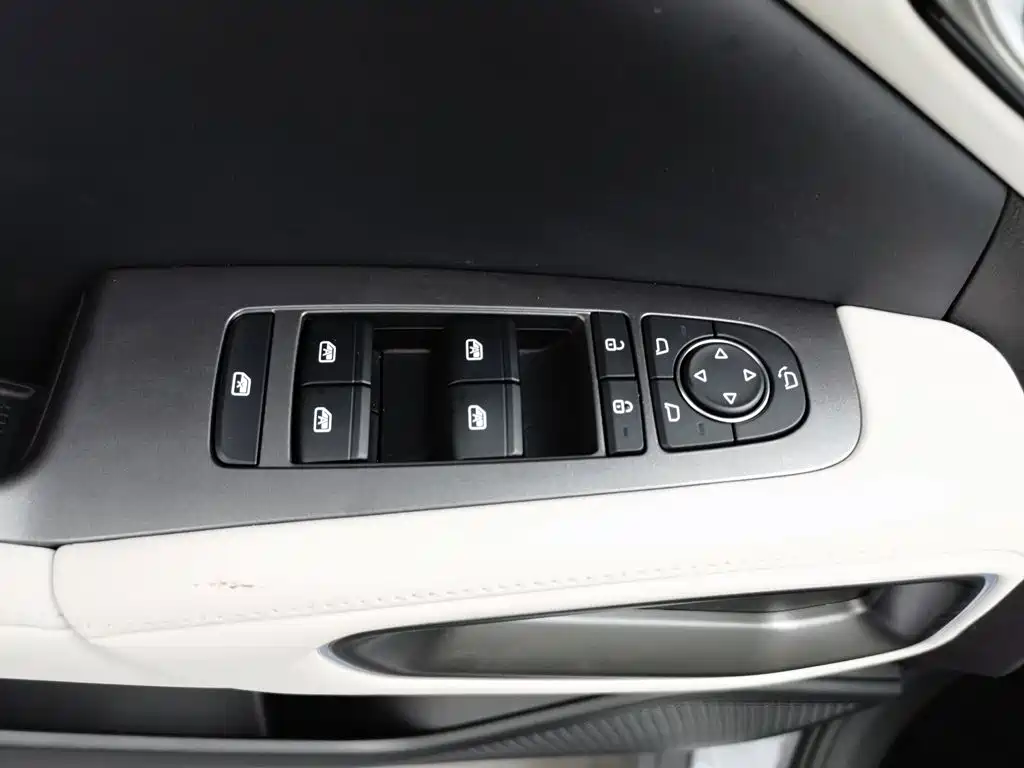 BYD Yuan UP — миниатюра 9