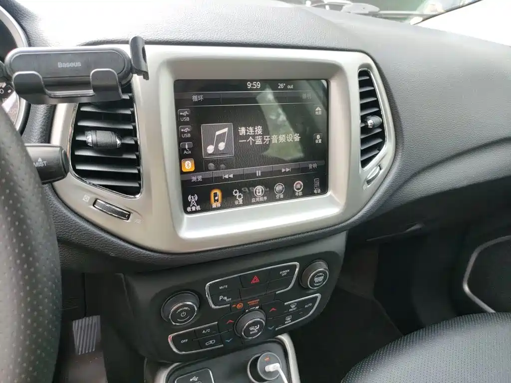 Jeep Compass — миниатюра 9