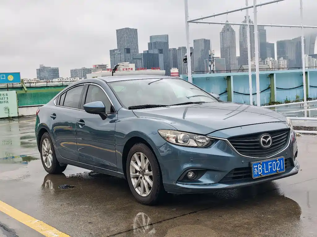 Mazda Atenza 2014 2.0L Luxury