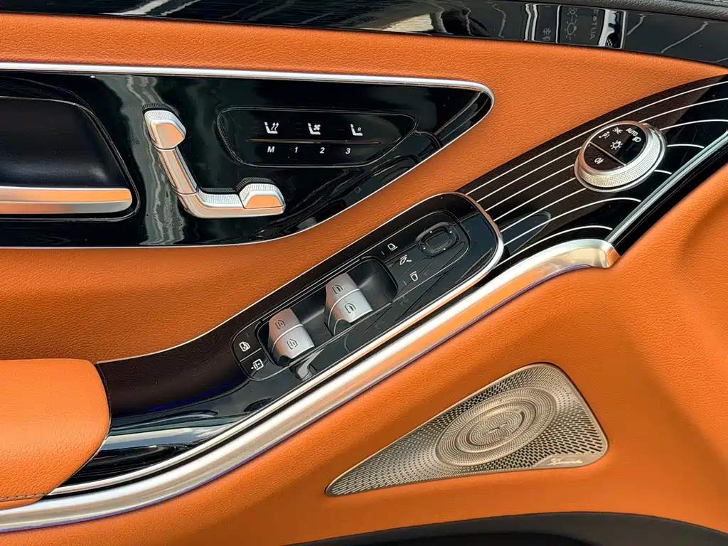Mercedes-Benz S-Class — миниатюра 10