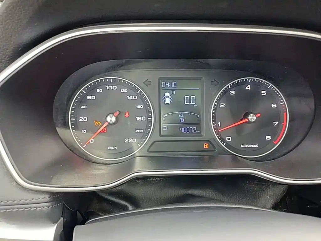 Roewe RX3 — миниатюра 12