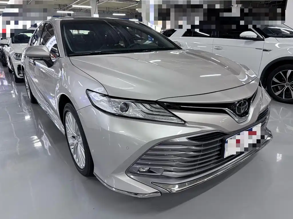 Toyota Camry — миниатюра 3