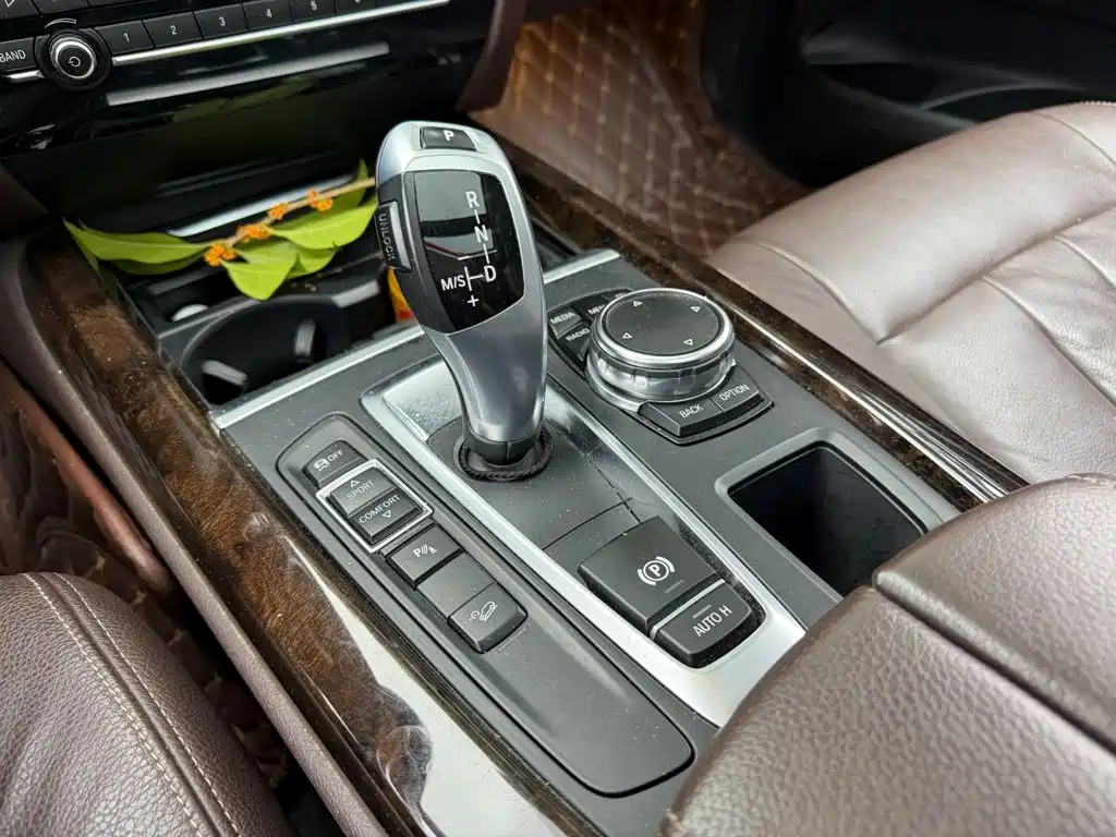 BMW X5 (Import) — миниатюра 9