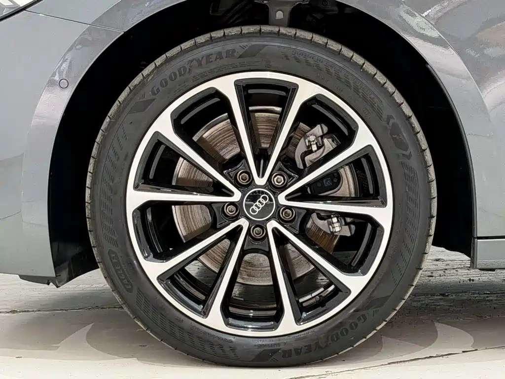 Audi A5L — миниатюра 8