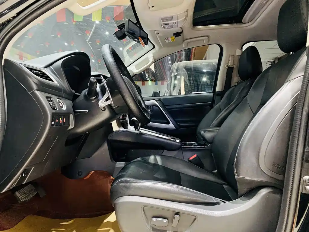 MITSUBISHI PAJERO JINCHANG