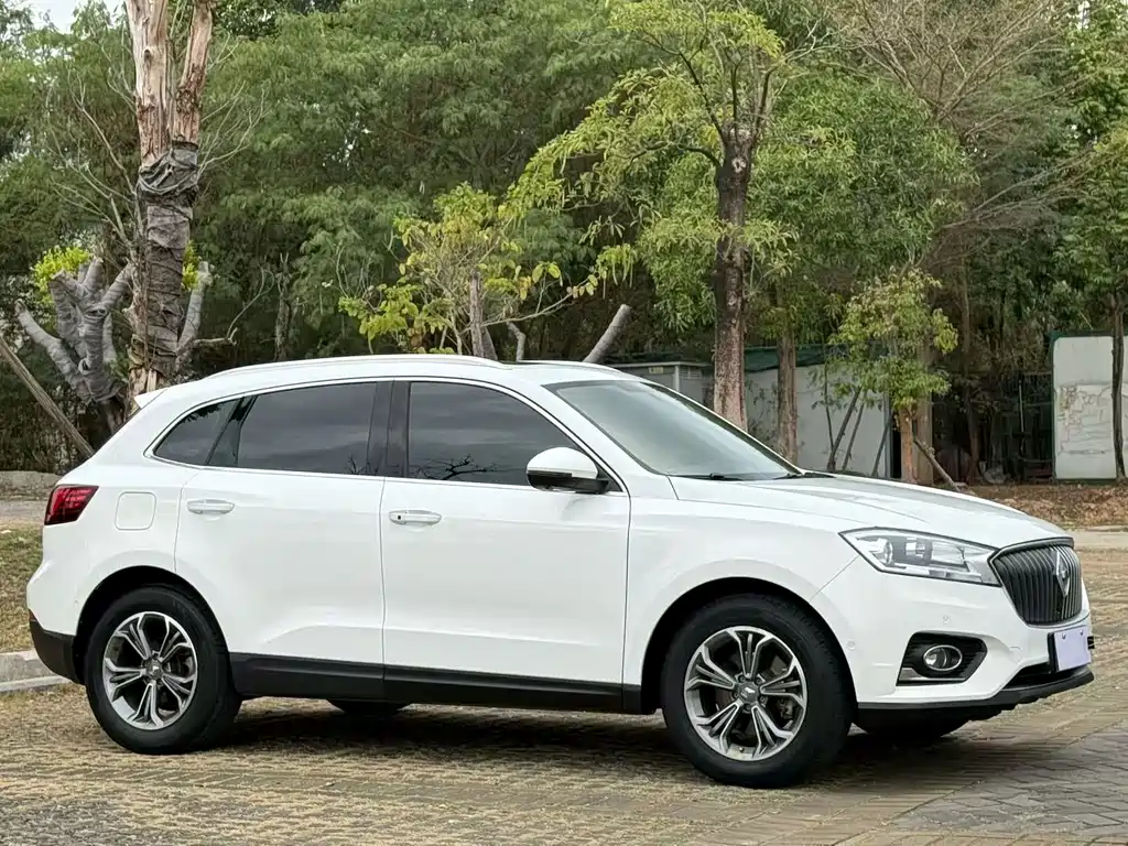 Borgward BX7 — миниатюра 3