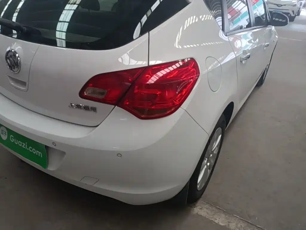 Buick Excelle — миниатюра 8
