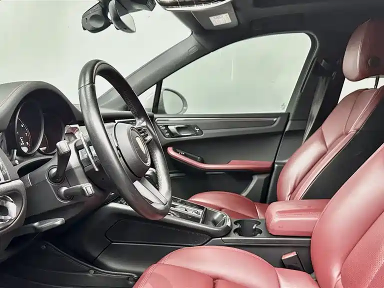 Porsche Macan — миниатюра 13