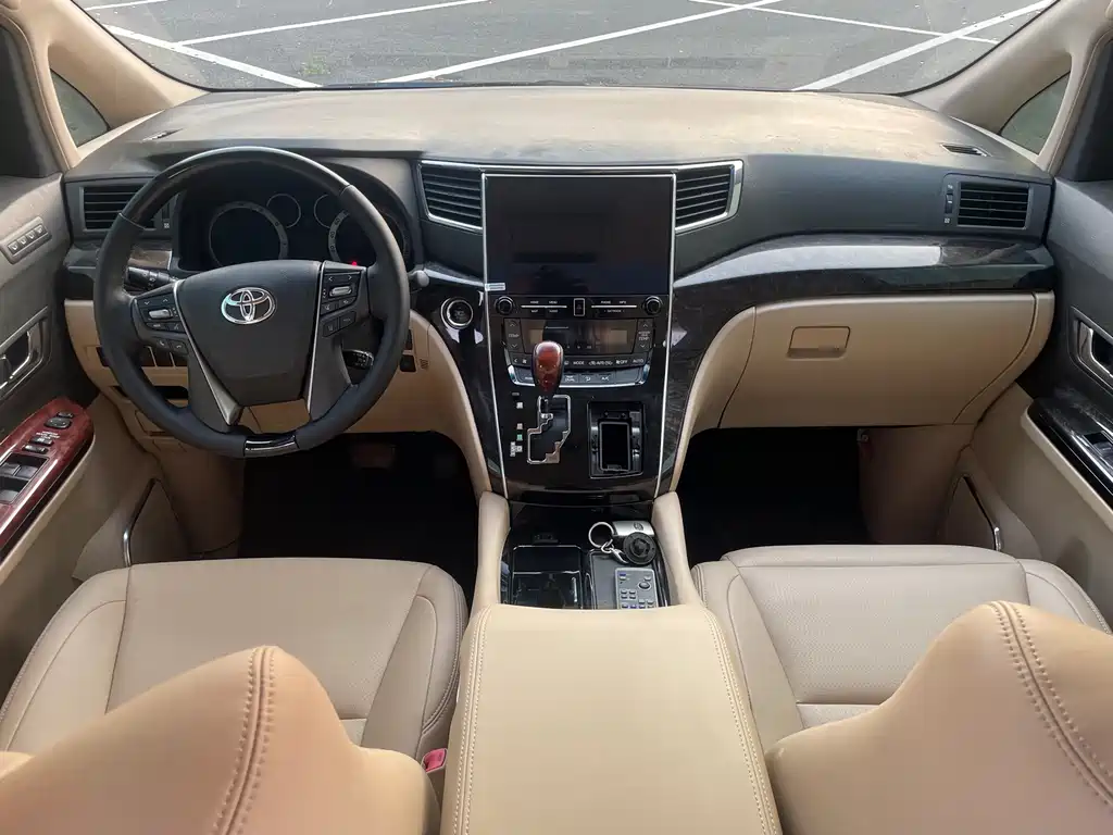 Toyota Alphard — фотографии объявления, Фото 12