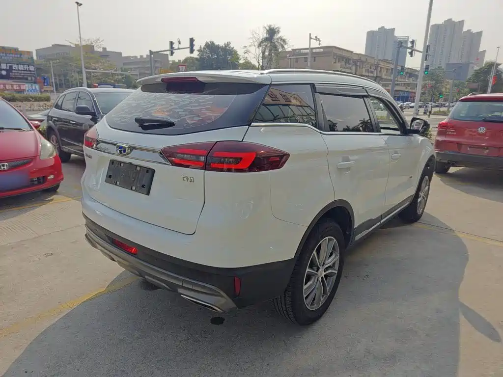 Geely Boyue — миниатюра 5