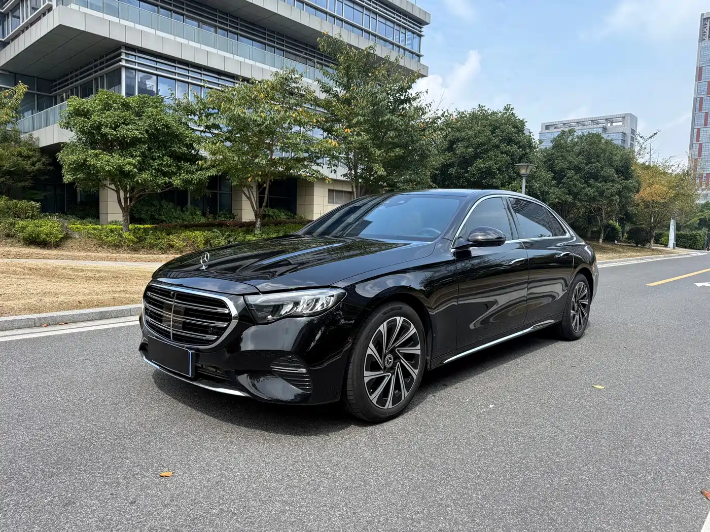 奔驰E级 2024款 改款 E 300 L 豪华型 2024