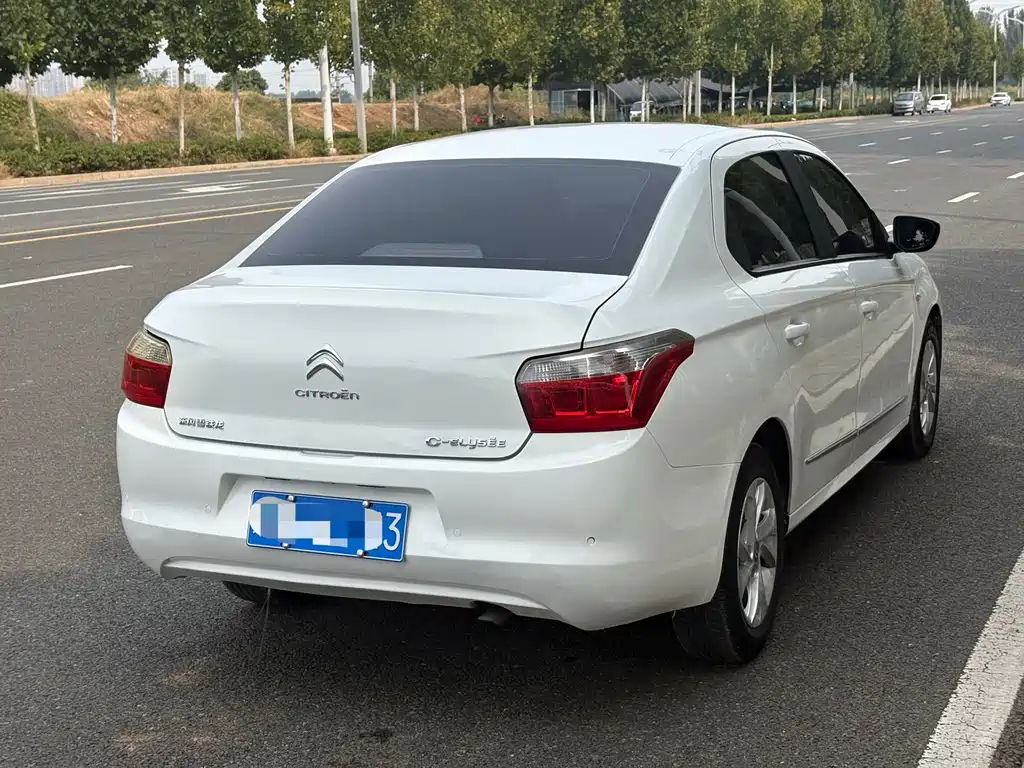 Citroen Elysee — миниатюра 9
