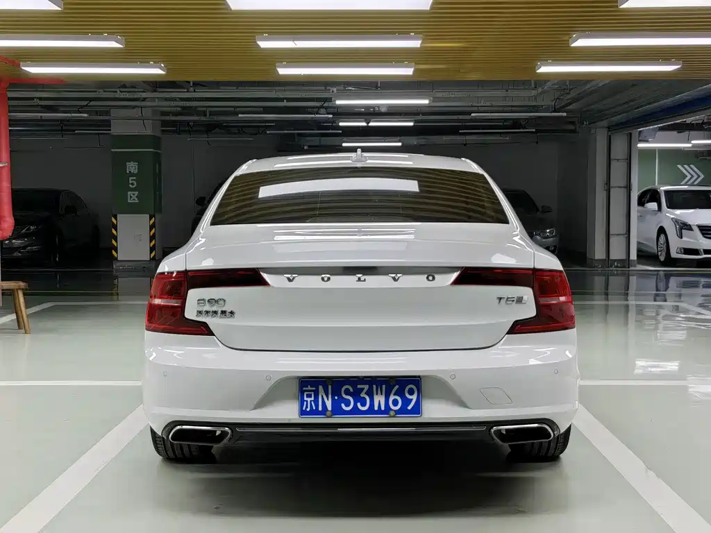 Volvo S90 — миниатюра 5