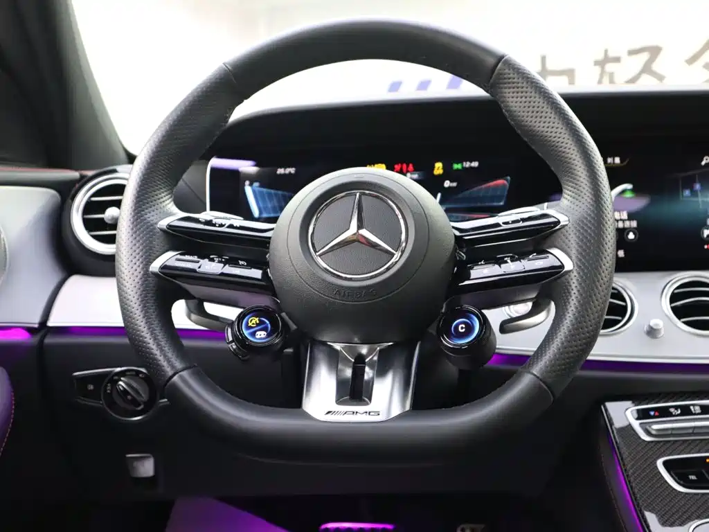 Mercedes-Benz E-Class AMG — миниатюра 10