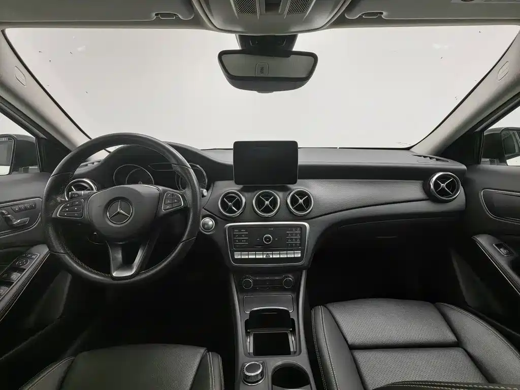 Mercedes-Benz GLA — миниатюра 5