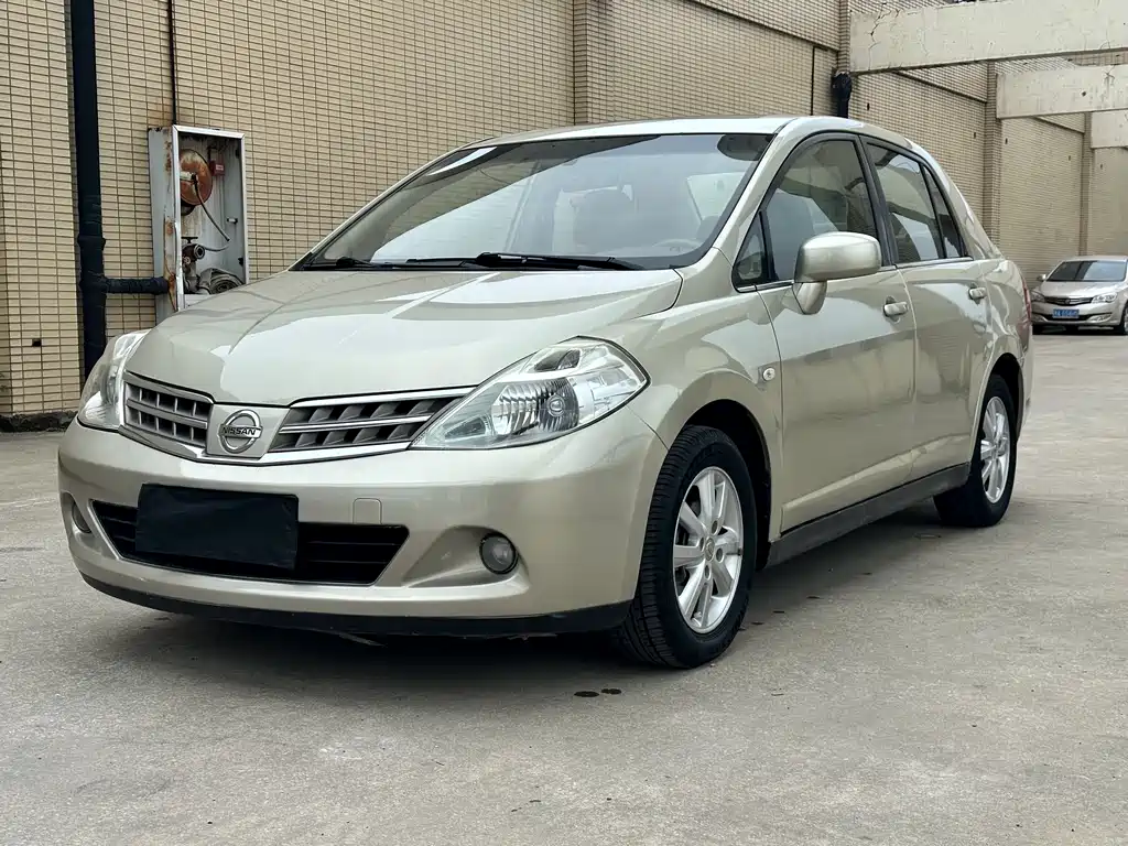Nissan Tiida 2008
