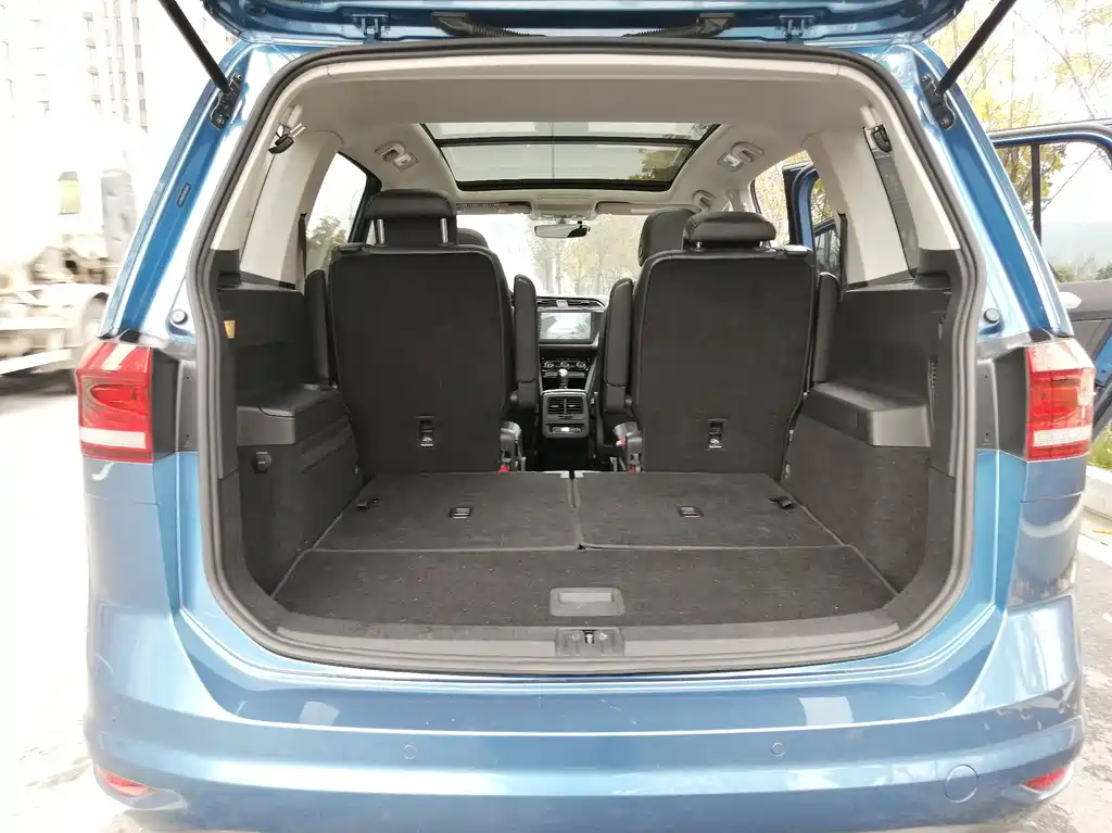 Volkswagen Touran — миниатюра 17
