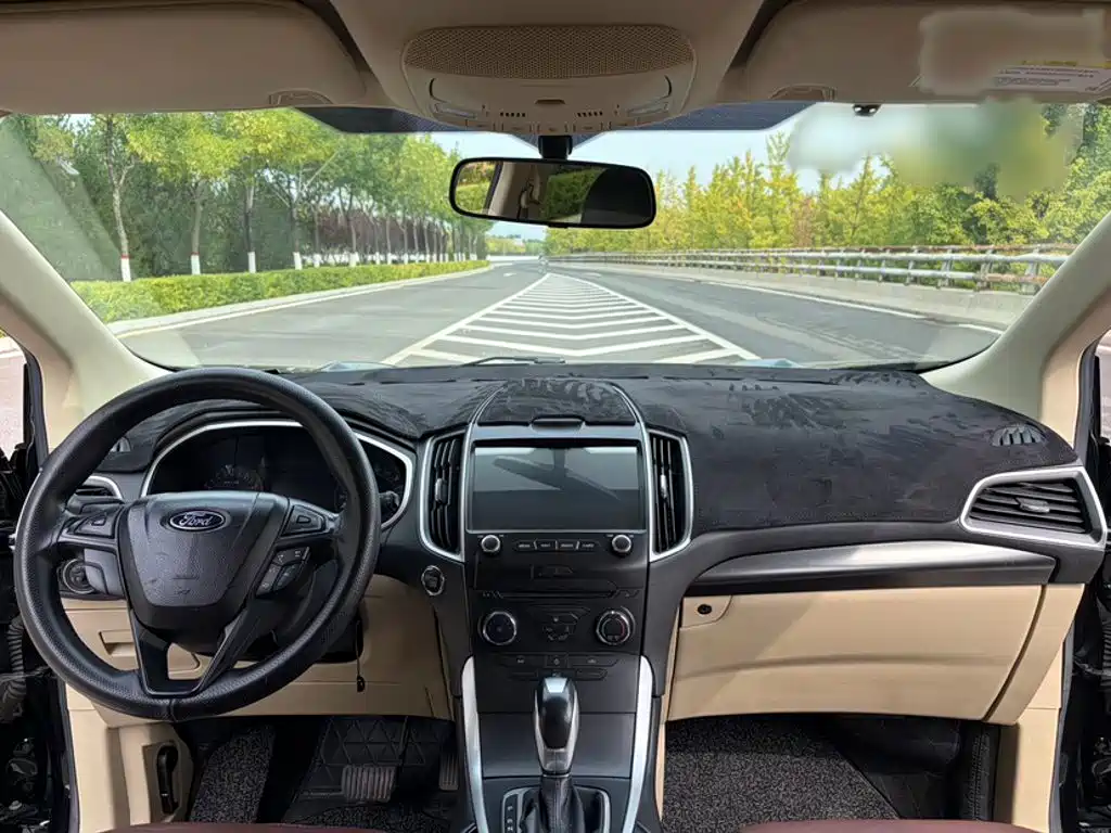 Ford Edge — миниатюра 9