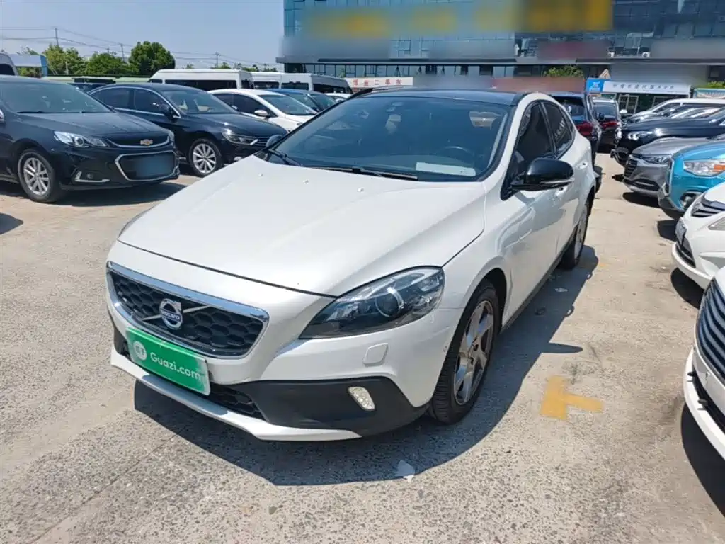 Volvo V40 2015