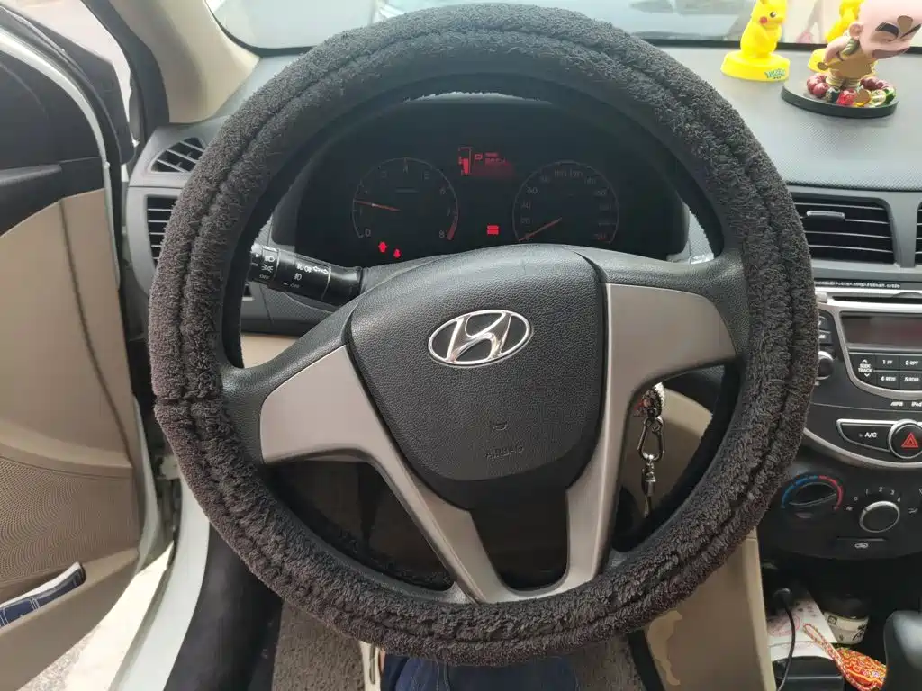 Hyundai Verna — миниатюра 3
