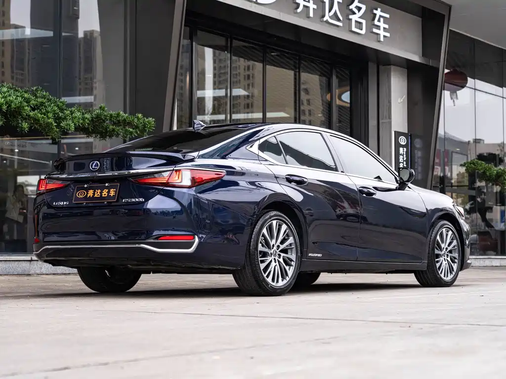 Lexus ES — миниатюра 3