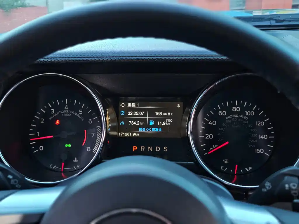 Ford Mustang — миниатюра 9