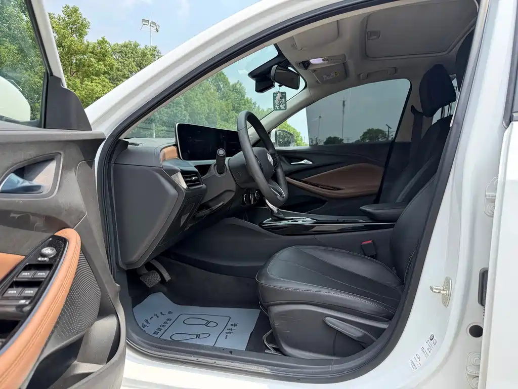 Buick Verano — миниатюра 8