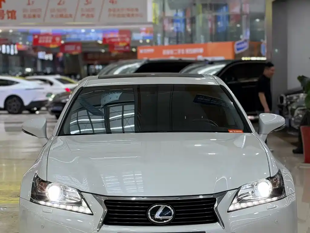 Lexus GS — миниатюра 2