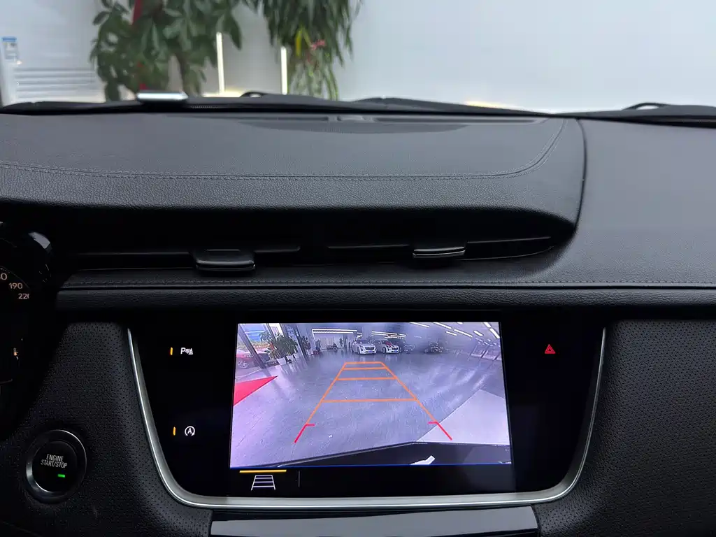 Cadillac XT5 — миниатюра 9