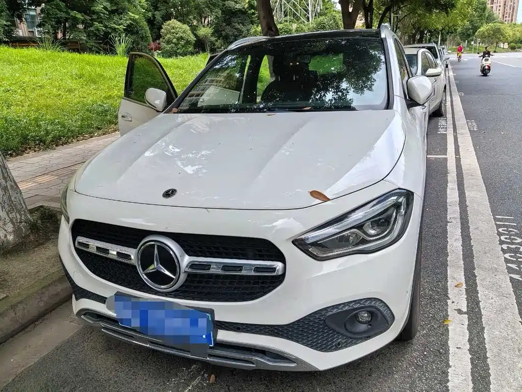 Mercedes-Benz GLA