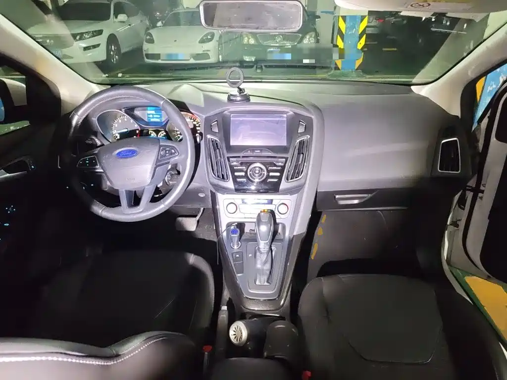 Ford Focus — миниатюра 5