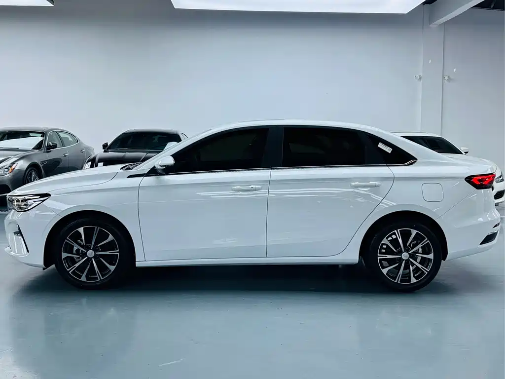 Geely Emgrand — миниатюра 12