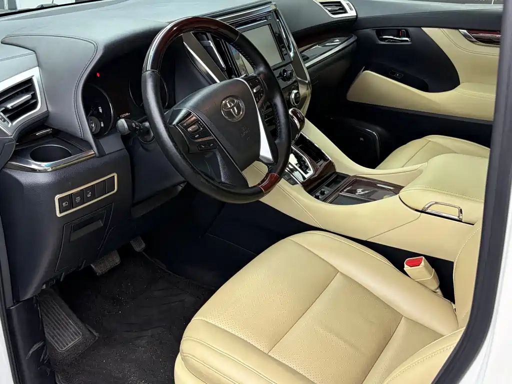 Toyota Alphard 2015 3.5L Luxury