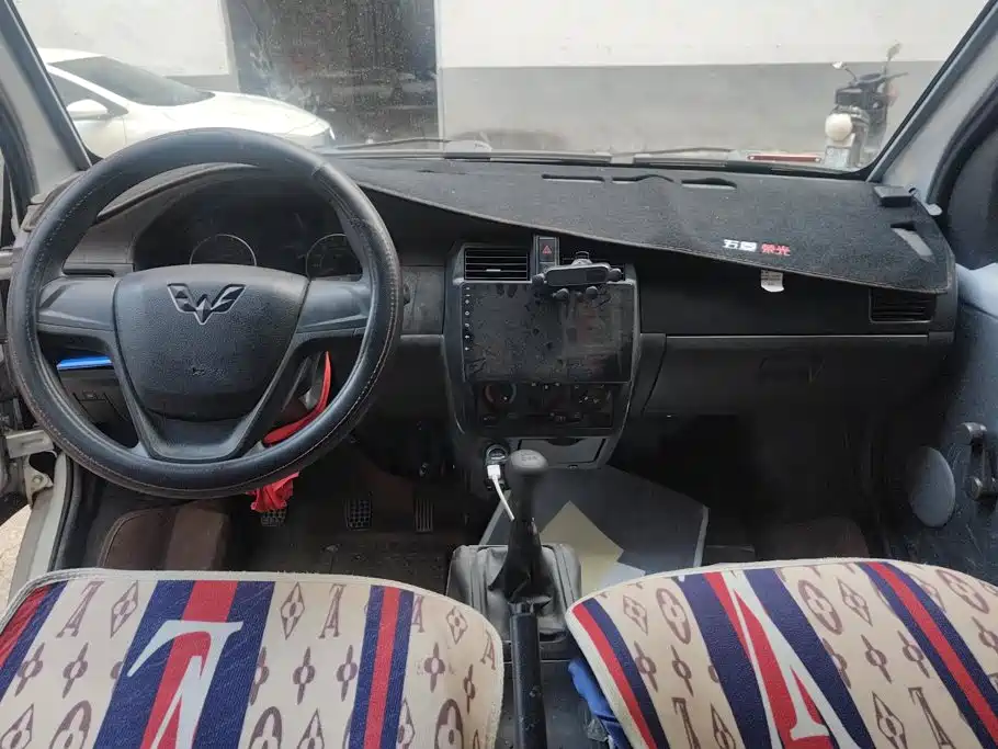 Wuling Rongguang — миниатюра 12