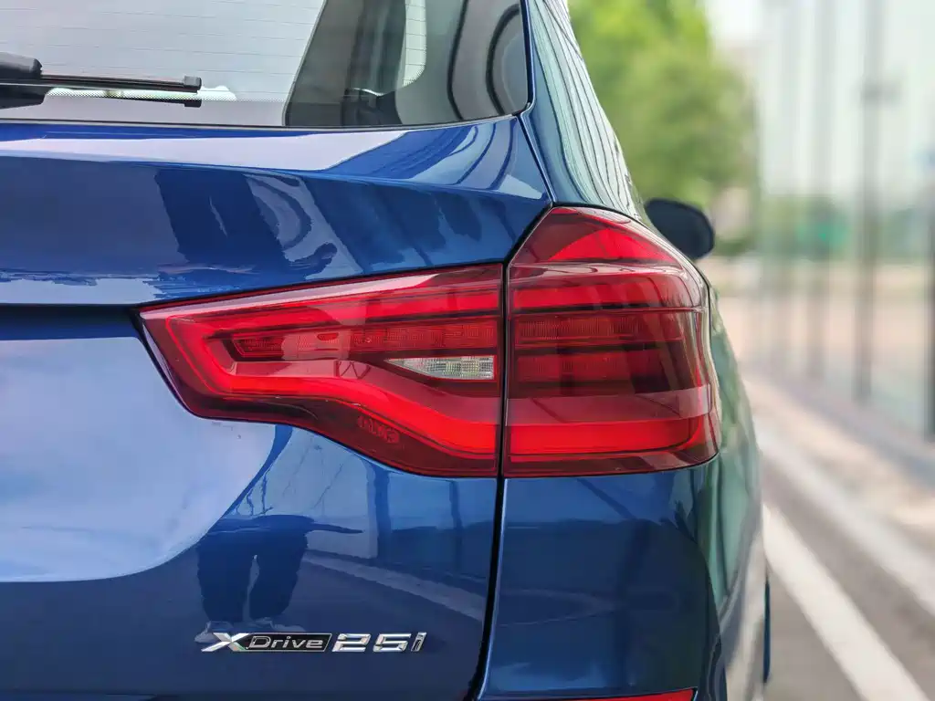 BMW X3 — миниатюра 10
