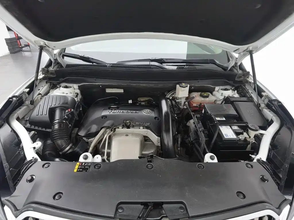 Buick Envision Plus — миниатюра 6