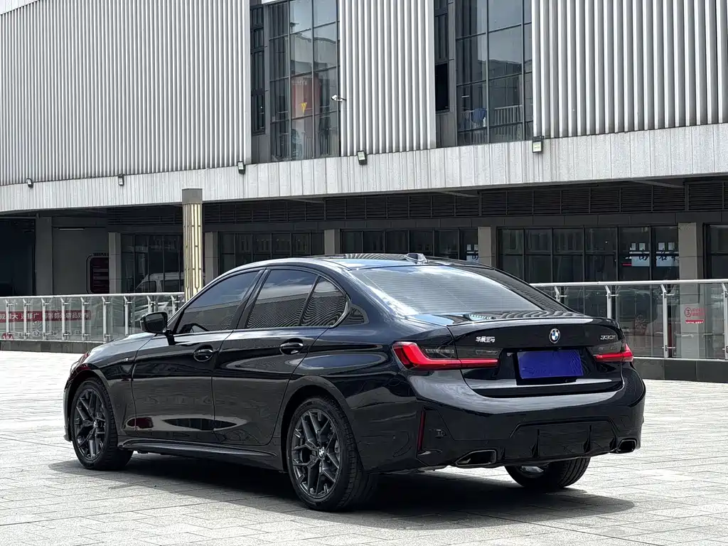 BMW 3 Series 3 2025 330i M Sport
