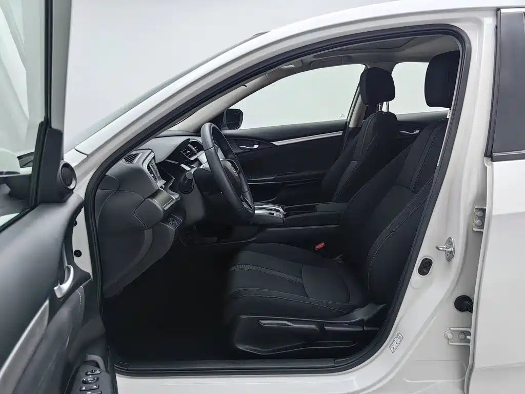Honda Civic — миниатюра 10