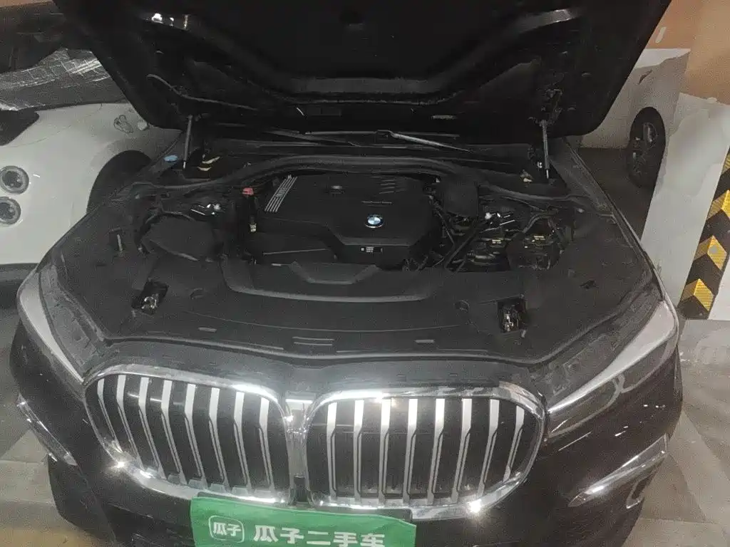 BMW 7 Series — миниатюра 16