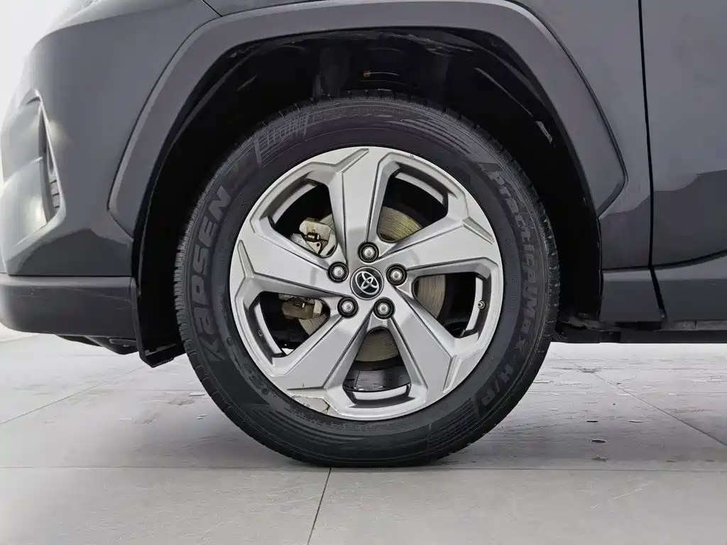 Toyota RAV4 — миниатюра 17
