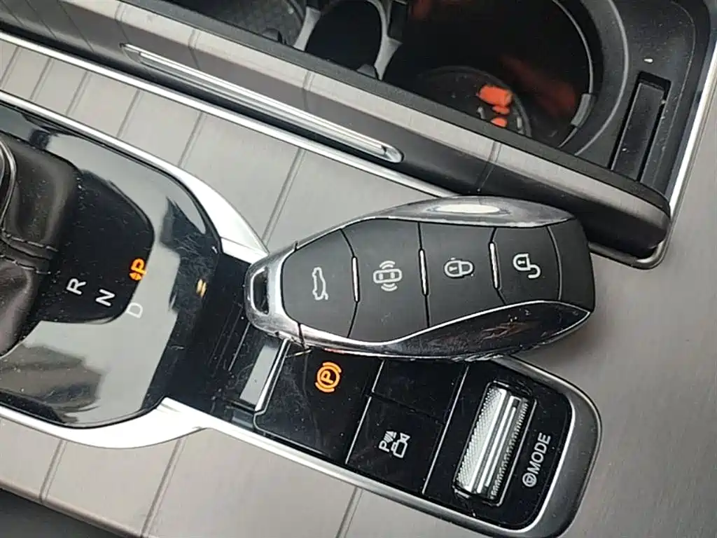 Hongqi HS7 PHEV 2024 2.0T PHEV 7 мест