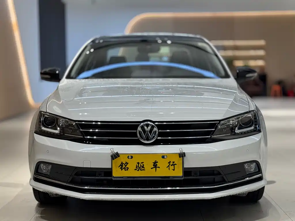 Volkswagen Sagitar 2018 280TSI DSG Luxury