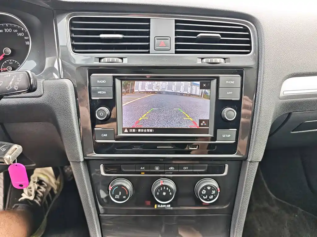 Volkswagen Golf — миниатюра 15